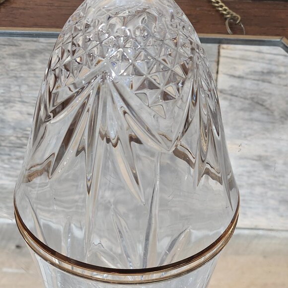 Salzburg Gold Wine Glass by Cristal de Flandre Leaded Crystal - Picture 3 of 6